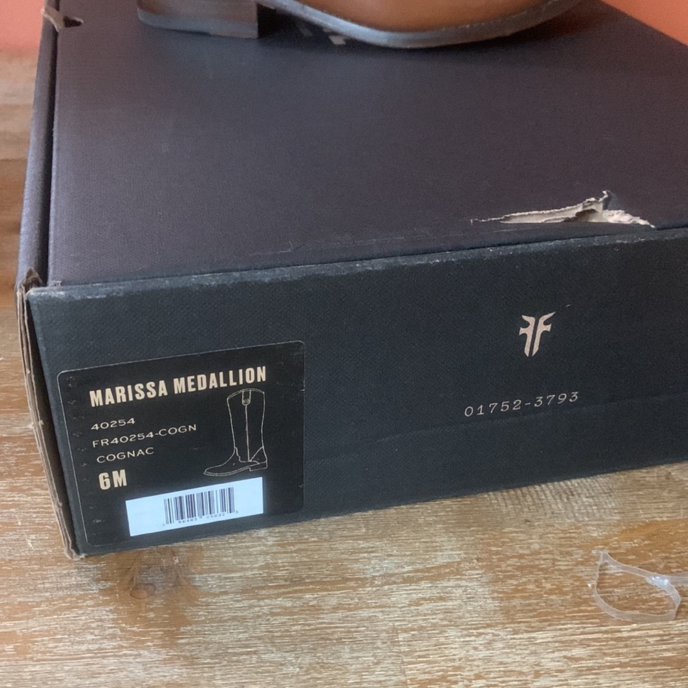 NWT Frye Marissa Medallion Inside Zip Tall Boot - Picture 5 of 7